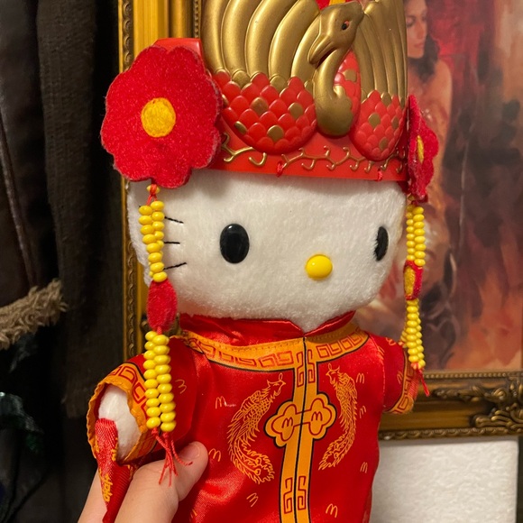 (SOLD)Vintage 90’s special edition hello kitty Chinese plush - Picture 2 of 10
